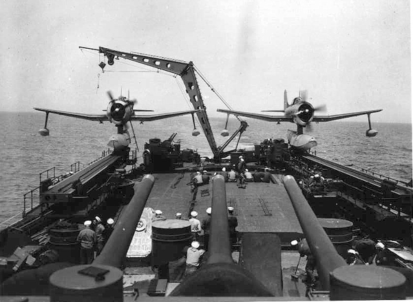 houselg.jpg (40745 bytes)